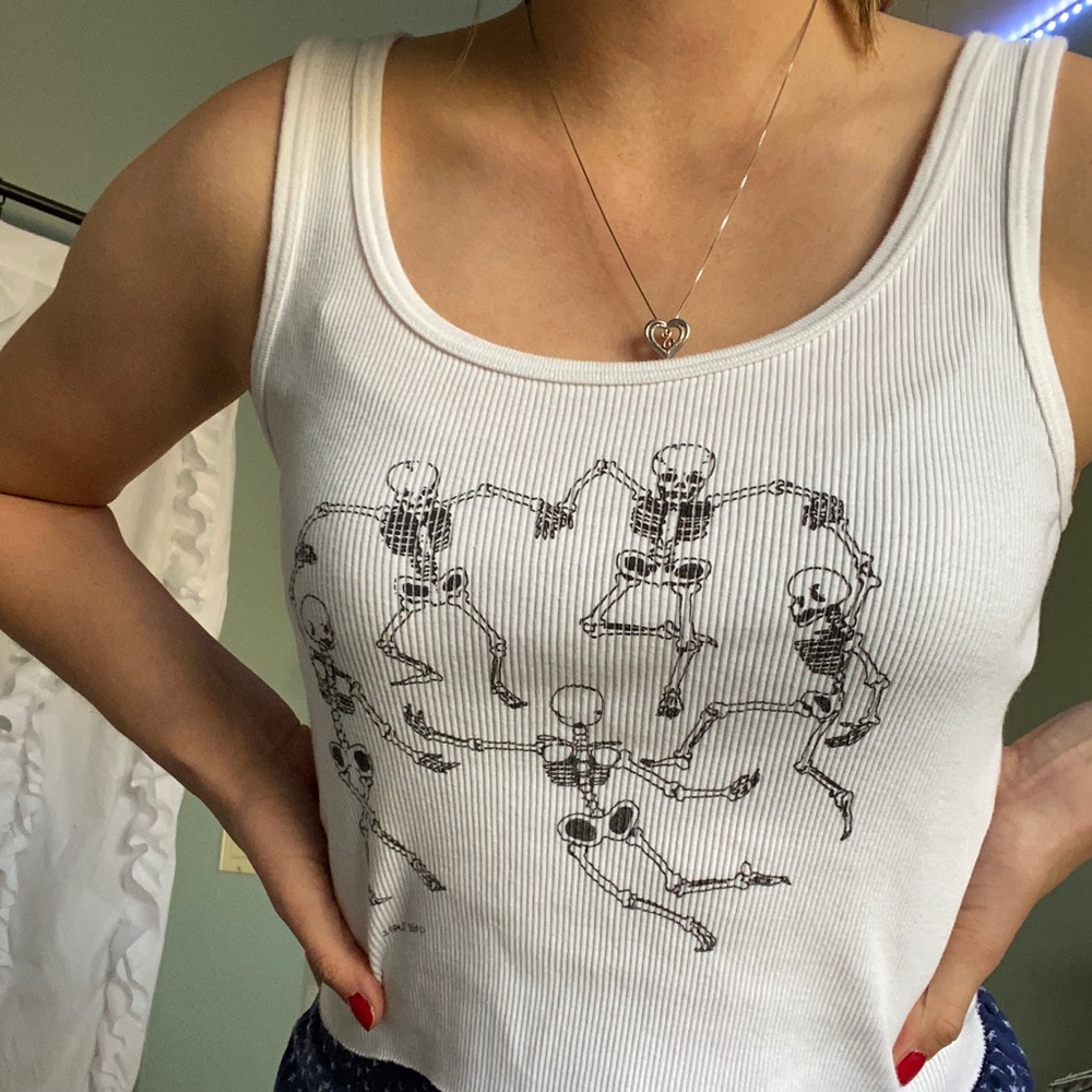 brandy melville skull tank